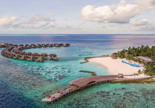 St. Regis Maldives Vommuli luxury resort Deborah Henning tropical