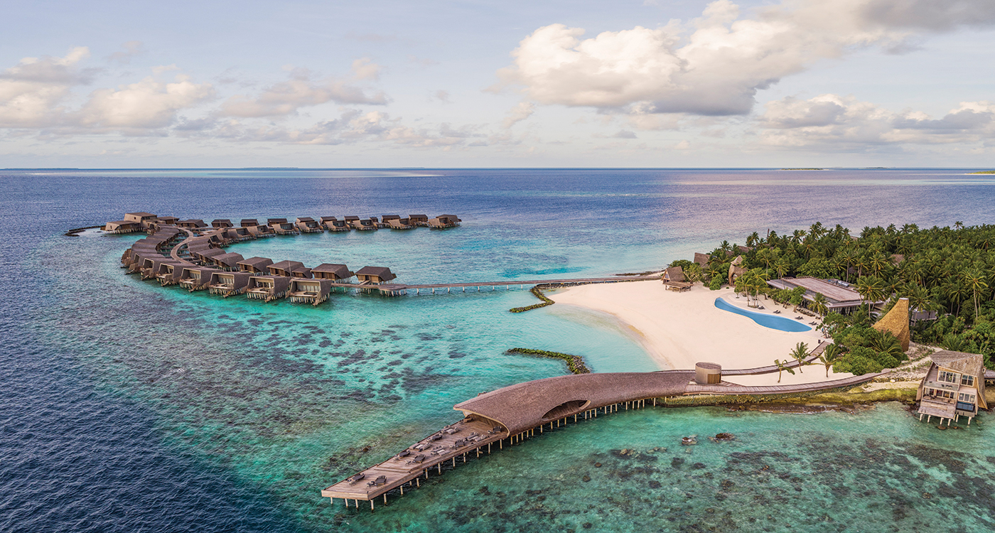St. Regis Maldives Vommuli luxury resort Deborah Henning tropical