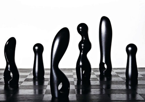 Kiki De Montparnasse Zaha Hadid Chess set designer