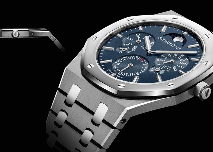 Audemars Piguet Packs Some Serious Engineering In Its Thinnest Royal Oak Ever
